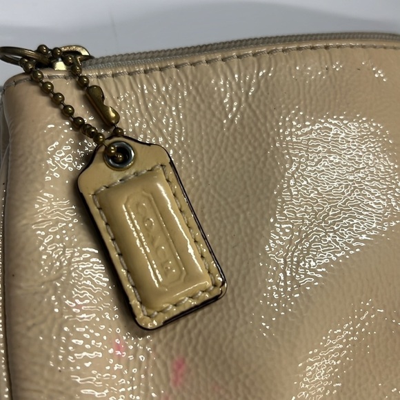 Coach Cream Patent Leather Wristlet Clutch - Picture 6 of 7